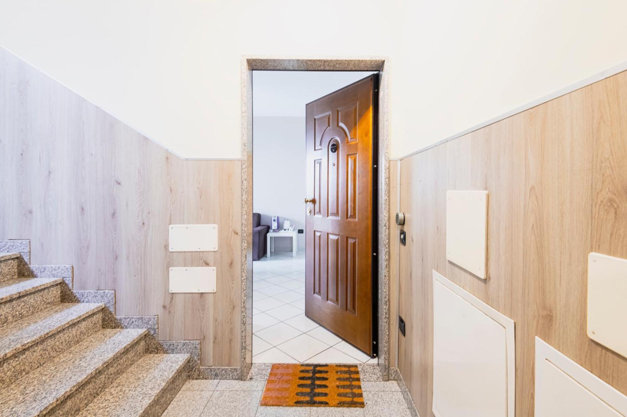 Hq Aparthotel Milano Inn - Smart Suites Чинизелло-Бальзамо Экстерьер фото