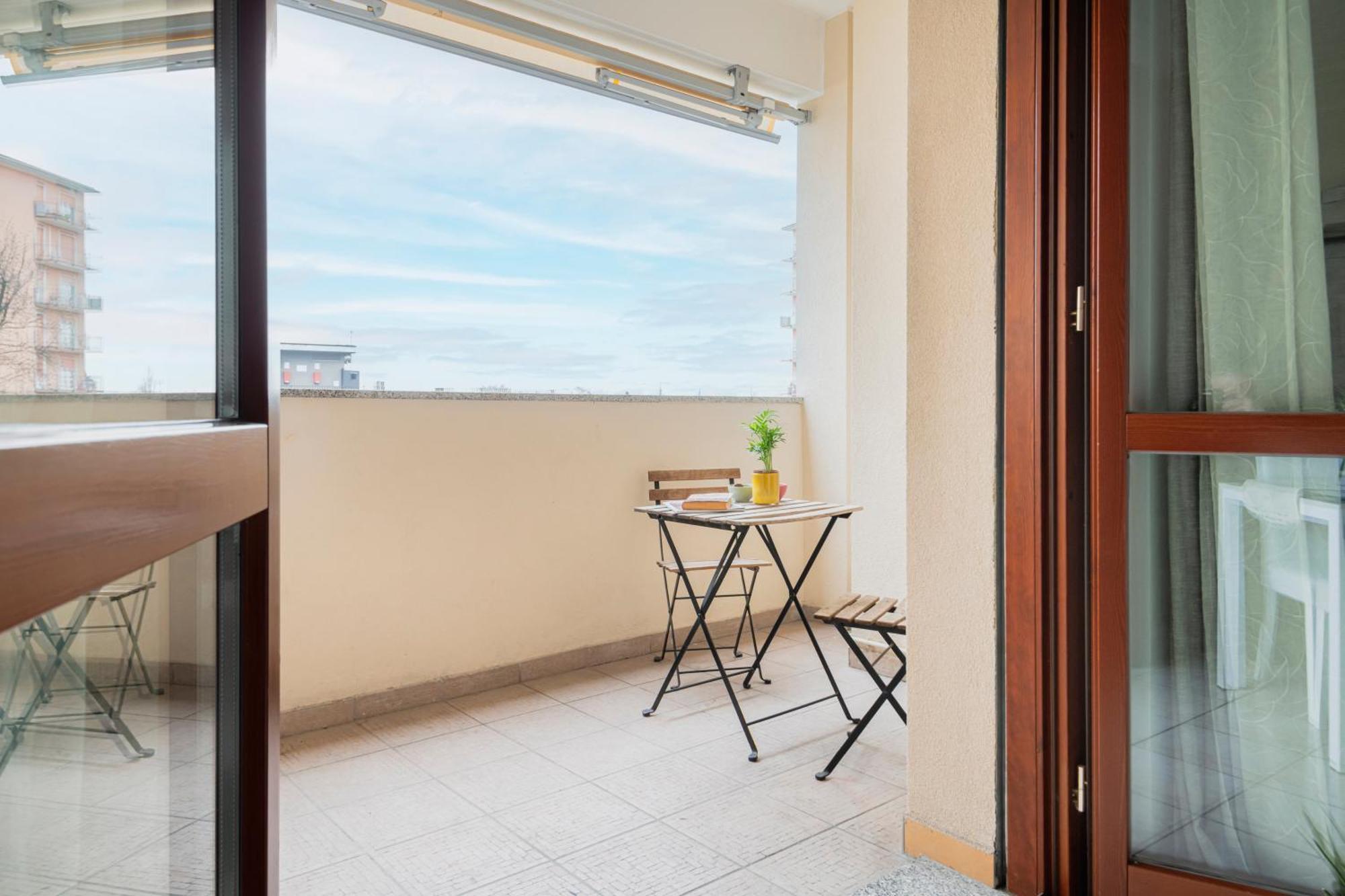 Hq Aparthotel Milano Inn - Smart Suites Чинизелло-Бальзамо Экстерьер фото