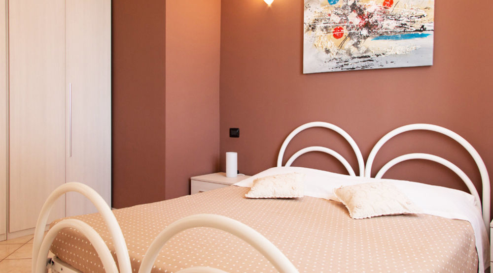 Hq Aparthotel Milano Inn - Smart Suites Чинизелло-Бальзамо Экстерьер фото